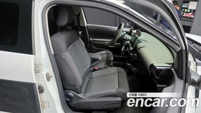 Ситроен / DS C4 Cactus 1.6 BlueHDi Feel (название комплектации), 2018 12