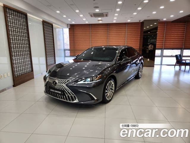 Lexus ES300h 7세대 Luxury Plus, 2026 1