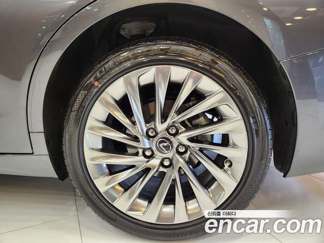 Lexus ES300h 7세대 Luxury Plus, 2026 6