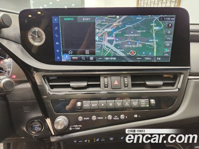 Lexus ES300h 7세대 Luxury Plus, 2026 11