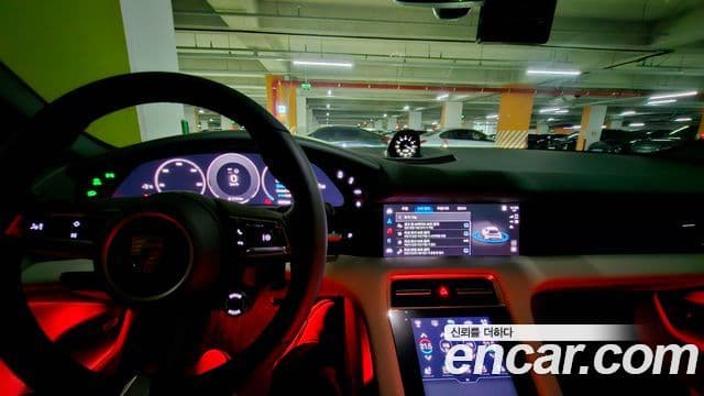 Porsche 타이칸 4 Cross Turismo, 2025 8