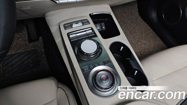 Genesis GV70, 2024 9