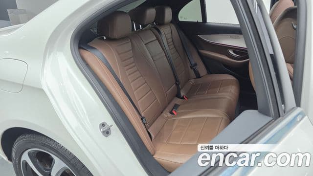 Mercedes-Benz E-класс W213 Avantgarde, 2020 12