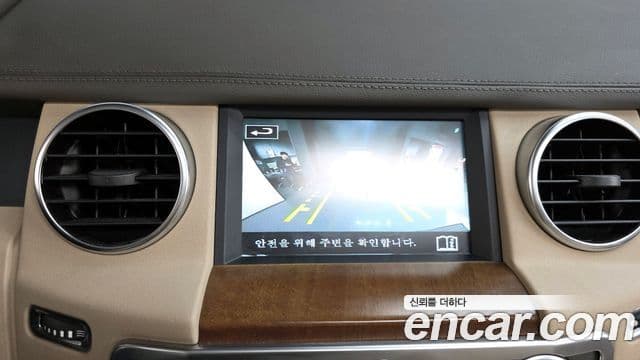 Land Rover Discovery 4 3.0 SDV6 SE, 2016 16