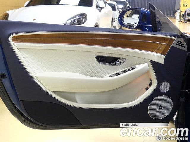 Bentley Continental GT 3세대 4.0 GT Azure, 2023 12