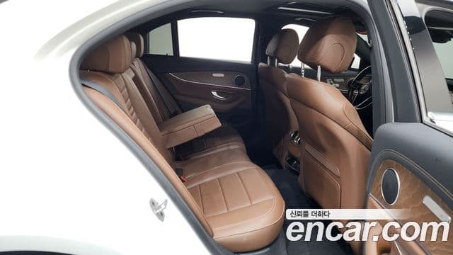 Mercedes-Benz E-класс W213 Exclusive, 2022 12