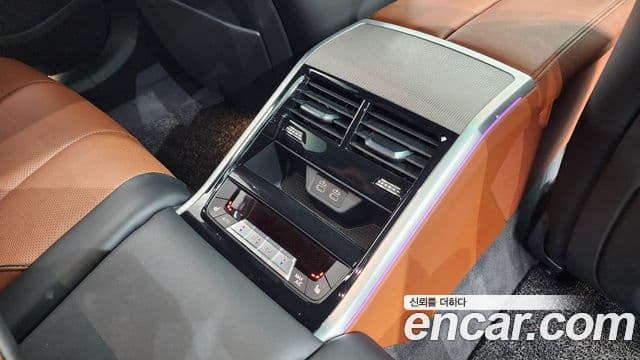 BMW 8시리즈 (G15) 840i xDrive M Sport Gran Coupe, 2021 18