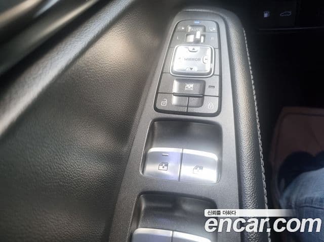 Genesis EQ900 Luxury, 2017 8