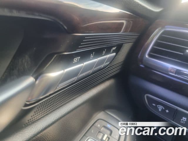 Genesis EQ900 Luxury, 2017 14