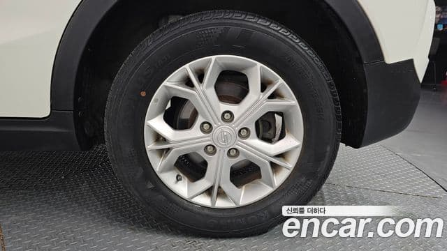 KG모빌리티(SsangYong) Berry New Tivoli V3, 2022 все фото