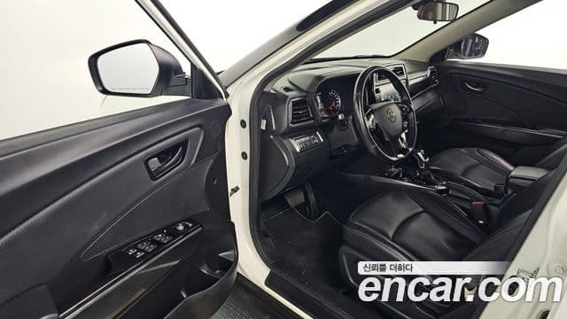 KG모빌리티(SsangYong) Berry New Tivoli V3, 2022 11