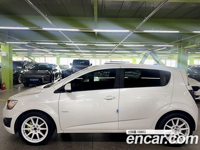 Chevrolet(GM대우) 아베오 хэтчбек Standard, 2015 17