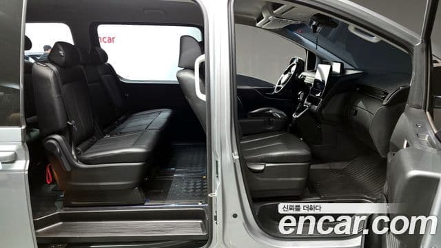 Hyundai Staria Modern, 2022 11