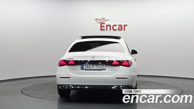 Mercedes-Benz E-класс W214 Avantgarde, 2024 4