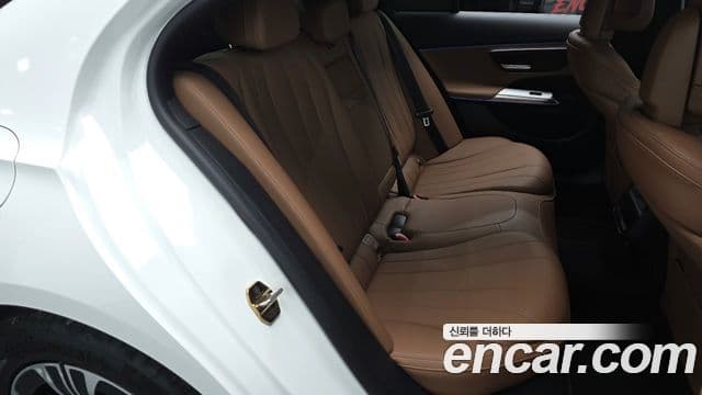 Mercedes-Benz E-класс W214 Avantgarde, 2024 11