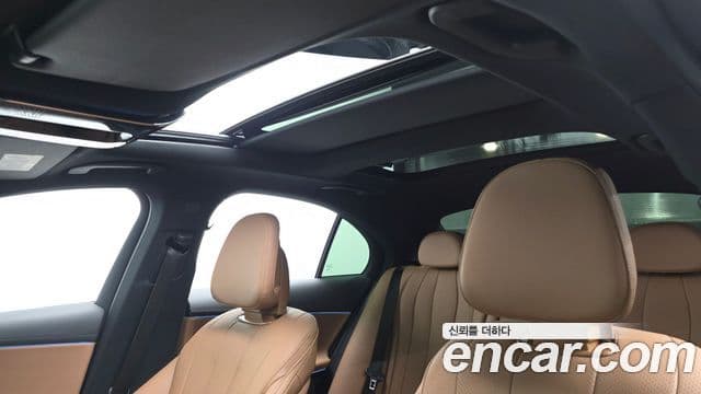 Mercedes-Benz E-класс W214 Avantgarde, 2024 17