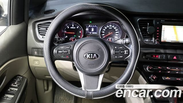 Kia All New Carnival Luxury, 2016 14