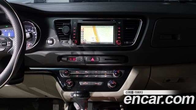 Kia All New Carnival Luxury, 2016 20