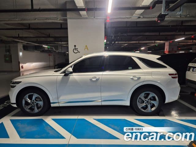 Genesis GV70, 2025 4