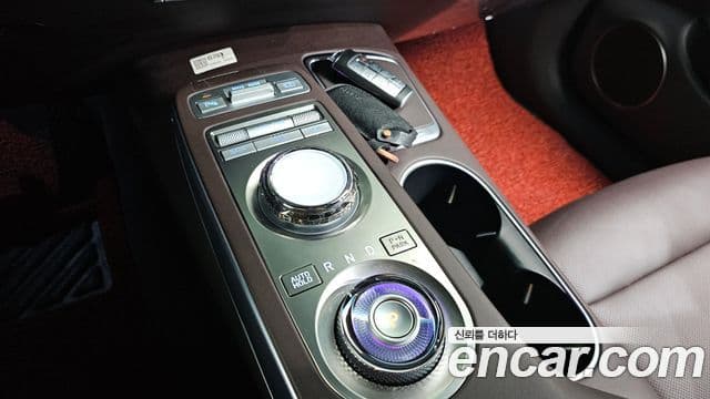 Genesis GV70, 2024 9