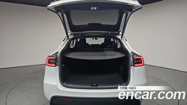 Tesla модель Y, 2023 20