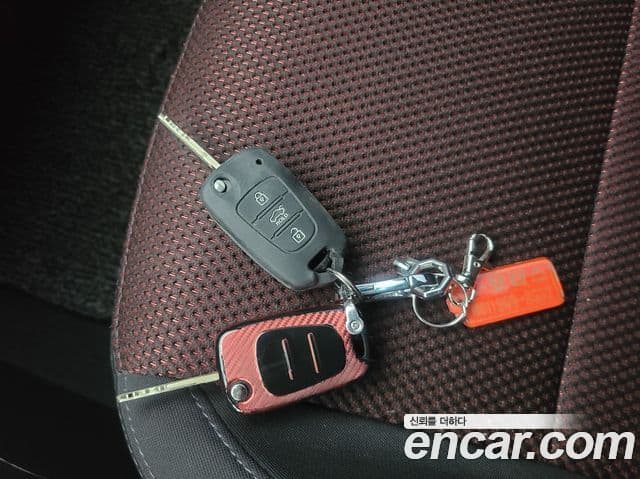 Kia Forte купе Luxury, 2013 17