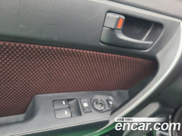 Kia Forte купе Luxury, 2013 19