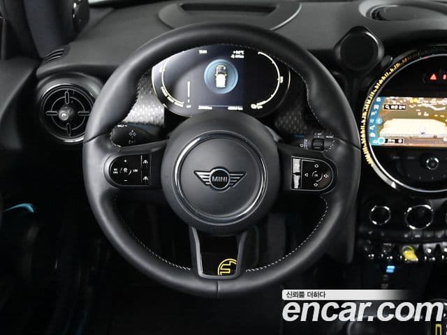 Mini Cooper Электрический (Electric) 3세대, 2022 13