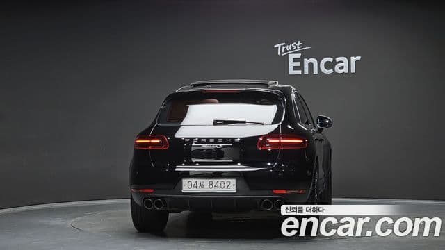 Porsche Macan 95B, 2017 4
