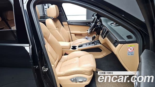 Porsche Macan 95B, 2017 10