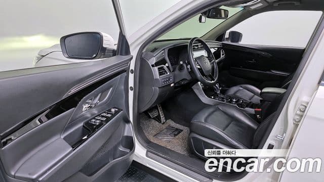 KG모빌리티(SsangYong) Beautiful Korando бензин 1.5 4WD C7, 2022 11