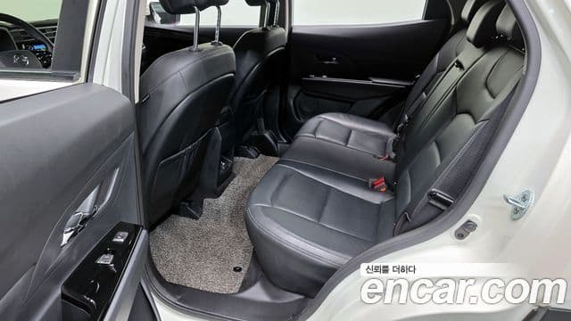 KG모빌리티(SsangYong) Beautiful Korando бензин 1.5 4WD C7, 2022 12