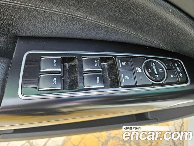 Kia K9 Special, 2013 4