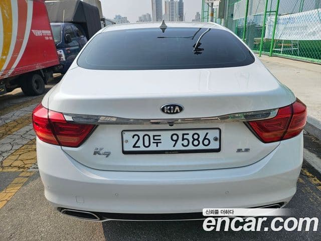 Kia K9 Special, 2013 15
