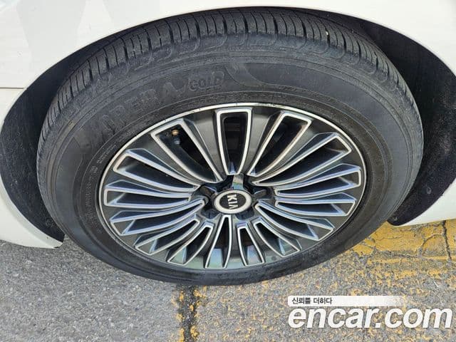 Kia K9 Special, 2013 20