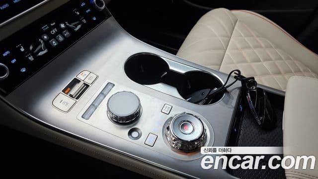 Genesis GV70, 2025 9