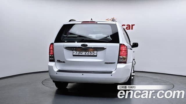 Kia Carnival R President, 2012 4