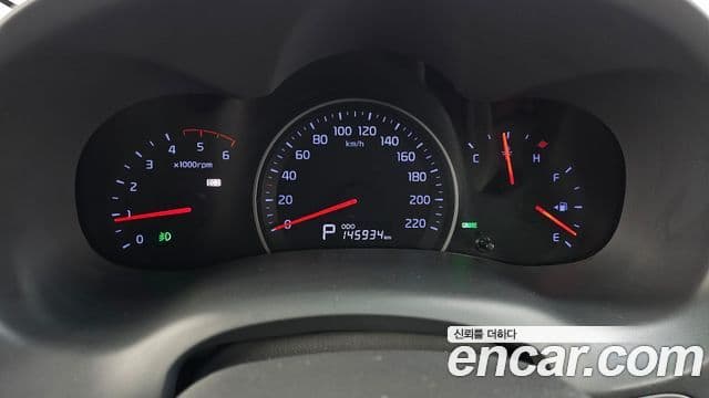 Kia Carnival R President, 2012 8