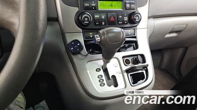 Kia Carnival R President, 2012 9