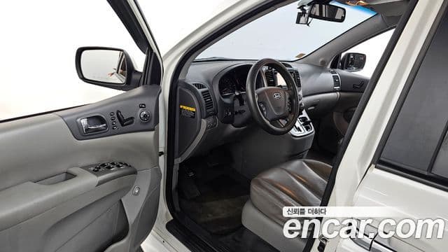 Kia Carnival R President, 2012 10