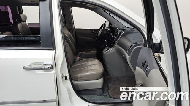 Kia Carnival R President, 2012 11