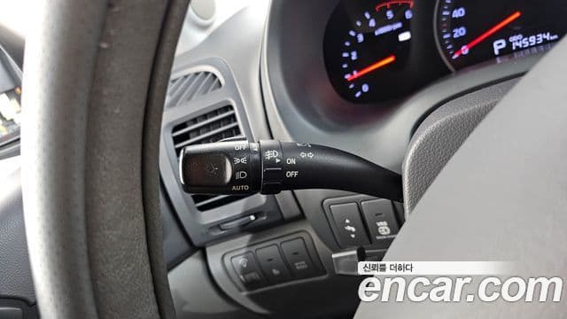 Kia Carnival R President, 2012 16