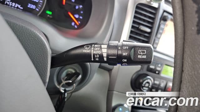 Kia Carnival R President, 2012 17