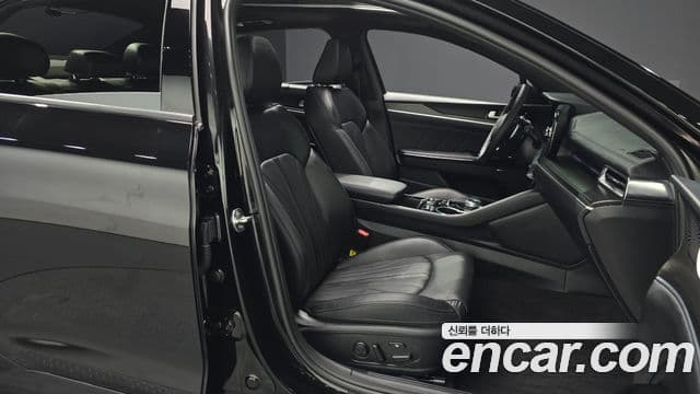 Kia K5 3세대 Signature, 2023 10