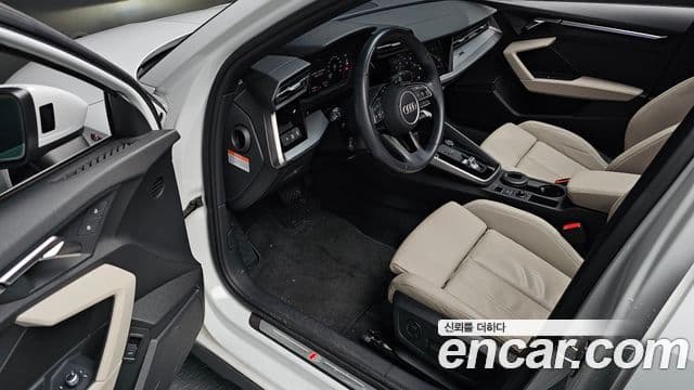 Audi A3 (8Y) Premium, 2023 11