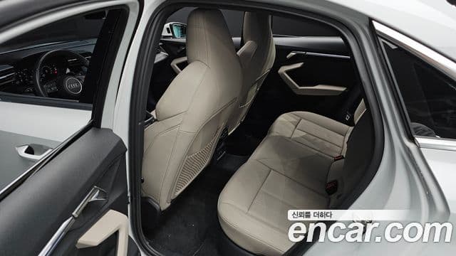 Audi A3 (8Y) Premium, 2023 12