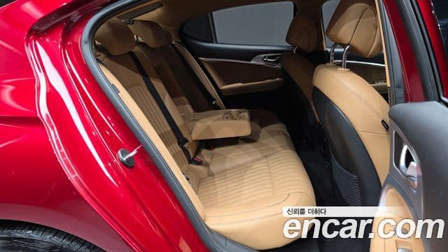 Genesis The / новый New G70, 2022 12