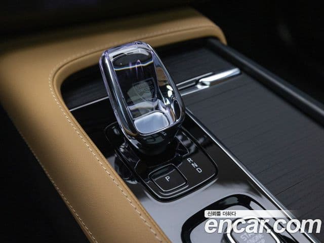 Volvo XC90 2세대 B6 Ultra Bright, 2025 12