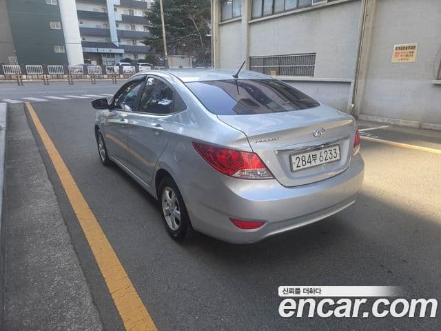Hyundai Accent(новый кузов / новое поколение) Modern, 2015 8