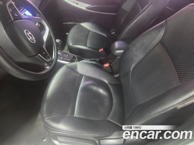 Hyundai Accent(новый кузов / новое поколение) Modern, 2015 11